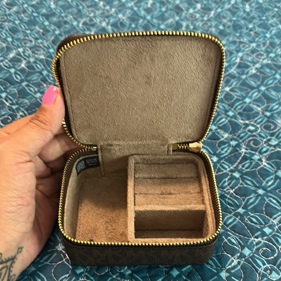 MK Brown Jewelry Travel Case - Picture 3 of 6